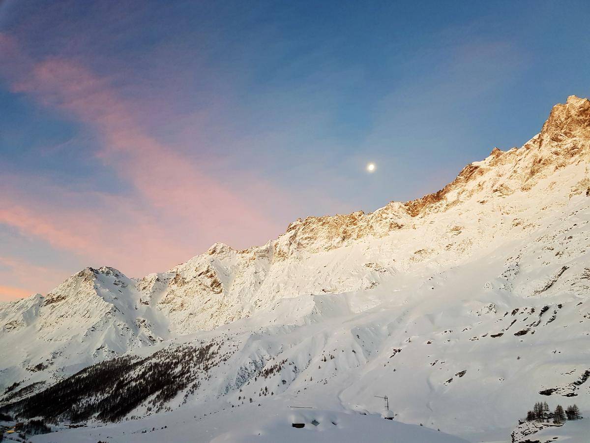 Hotel Meublé Mon Rêve Breuil-Cervinia Extérieur photo