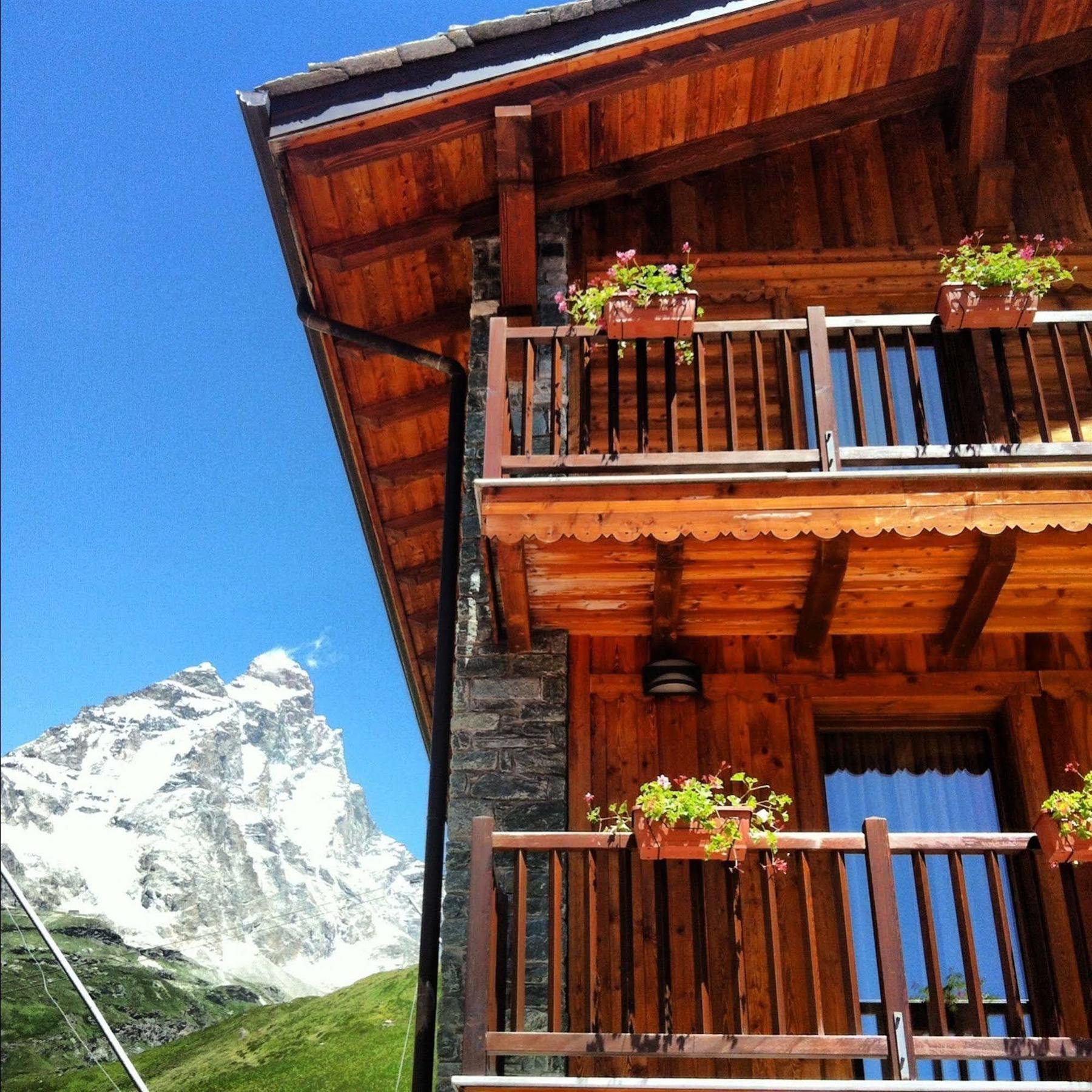 Hotel Meublé Mon Rêve Breuil-Cervinia Extérieur photo